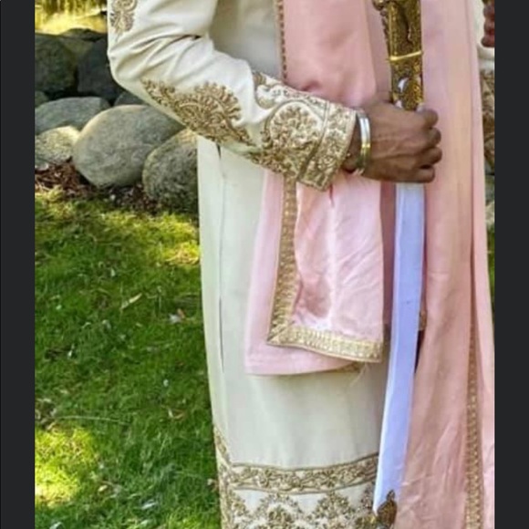 Mens - Indian wedding outfit - Picture 2 of 5